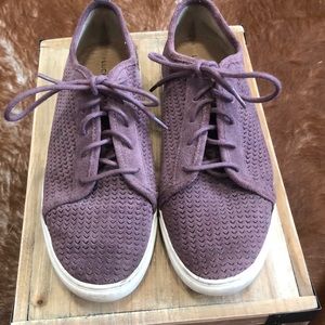 Lucky brand tennis shoes